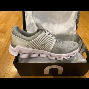 On running cloudswift sneakers 8.5 New in Box